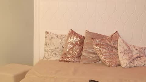 emma_bliss_ online show from 03-11-26, 04:24