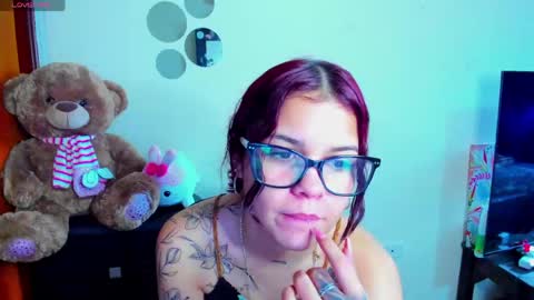 emma_boo_ online show from 04-28-26, 03:28