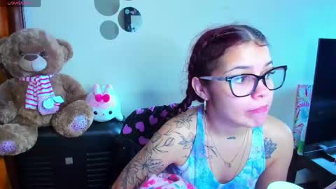 emma_boo_ online show from 05-01-26, 03:16
