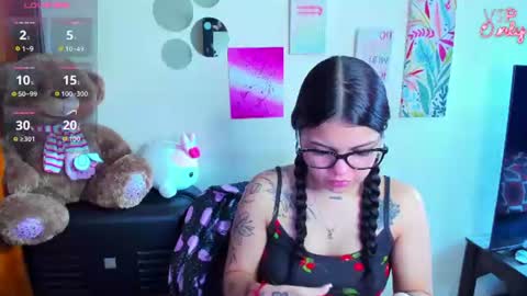emma_boo_ online show from 06-13-26, 04:49