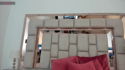 Snapshot of emma_castilloo chatting on 02-18-25, 12:28 Emma Castillo online show from 02-18-25, 12:28