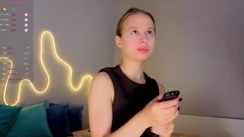 Emma online show from 07-02-26, 01:38