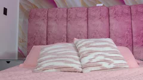 Emma online show from 04-15-26, 03:13