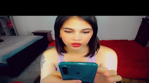 Snapshot of emma_diva chatting on 02-14-25, 09:24 emma online show from 02-14-25, 09:24