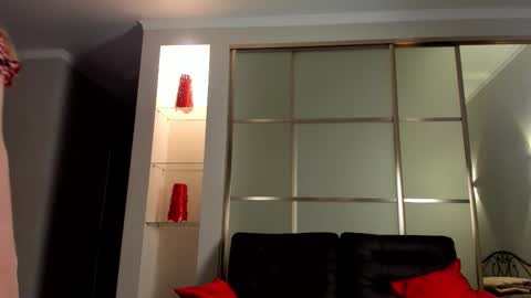 Snapshot of emma_flin chatting on 10-17-25, 03:53 Emma online show from 10-17-25, 03:53