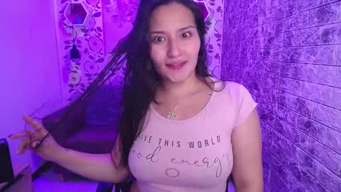Snapshot of emma_garciaa_ chatting on 02-15-25, 03:20 emma online show from 02-15-25, 03:20
