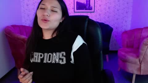 Snapshot of emma_garciaa_ chatting on 03-12-25, 11:22 emma online show from 03-12-25, 11:22