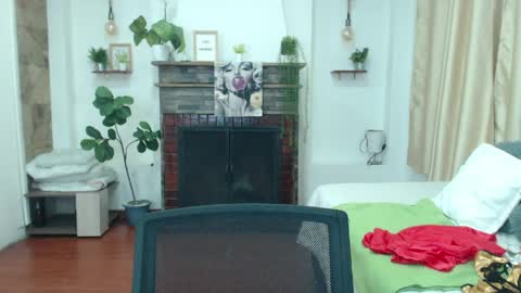 Tell me Emma online show from 04-21-26, 01:50