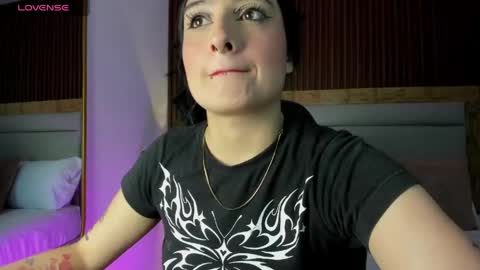 E M M A online show from 05-12-26, 07:11