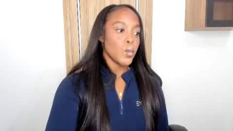 emma_jonness online show from 06-18-26, 10:52