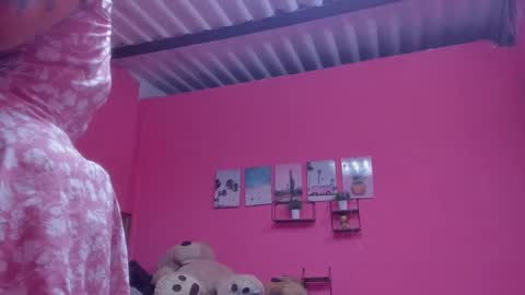 whises lits        online show from 02-13-25, 01:37