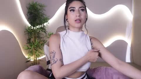 Emma online show from 11-27-25, 05:04