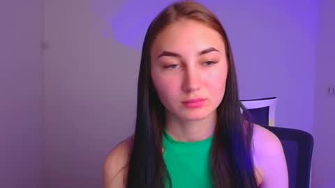 Emma online show from 12-25-24, 09:24