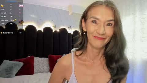 Emma  online show from 10-23-25, 12:04