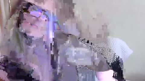 Snapshot of emma_misty_ chatting on 09-26-25, 04:11 emma_misty_ online show from 09-26-25, 04:11