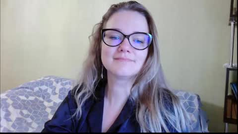 Snapshot of emma_misty_ chatting on 10-24-25, 07:05 emma_misty_ online show from 10-24-25, 07:05