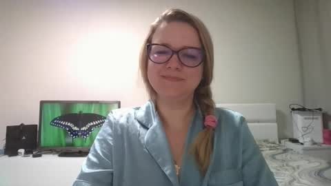 Snapshot of emma_misty_ chatting on 03-11-26, 08:59 emma_misty_ online show from 03-11-26, 08:59