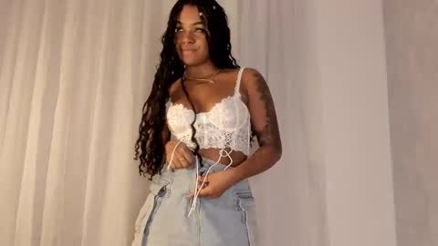 Snapshot of emma_morgann chatting on 02-10-25, 11:15 Emma Morgann online show from 02-10-25, 11:15