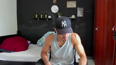 Snapshot of emma_muscle_ chatting on 02-17-25, 05:21 emma online show from 02-17-25, 05:21