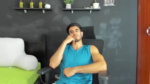 Snapshot of emma_muscle_ chatting on 02-27-25, 09:25 emma online show from 02-27-25, 09:25