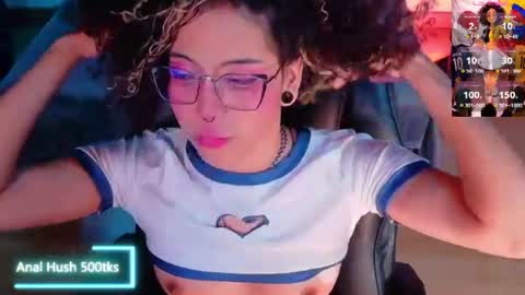 Snapshot of emma_nakamura chatting on 07-03-26, 10:10 online show from 07-03-26, 10:10