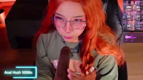 Snapshot of emma_nakamura chatting on 07-09-26, 10:19 online show from 07-09-26, 10:19