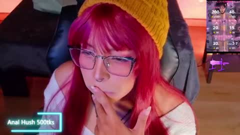 Snapshot of emma_nakamura chatting on 07-10-26, 10:18 online show from 07-10-26, 10:18