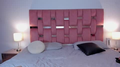 Snapshot of emma_saenz01 chatting on 12-30-24, 12:11 emma_saenz01 online show from 12-30-24, 12:11