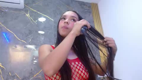 Snapshot of emma_swet1 chatting on 03-01-26, 12:40 Emma... online show from 03-01-26, 12:40