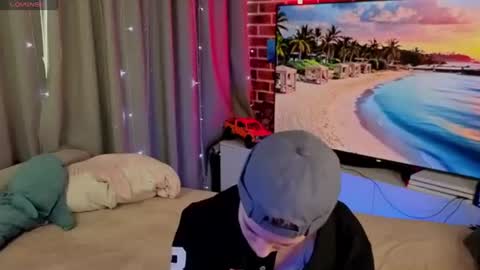 Snapshot of emma_willson chatting on 07-17-26, 02:13 Emma online show from 07-17-26, 02:13
