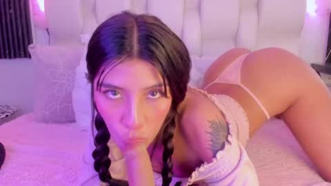 emmaa00_ online show from 04-29-26, 06:47