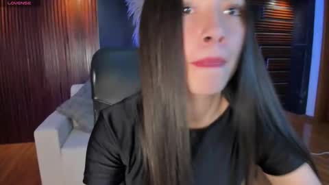 Snapshot of emmaa_robertts chatting on 10-16-25, 01:56 Emma Everyday From 0530 to 1430 Col Time online show from 10-16-25, 01:56