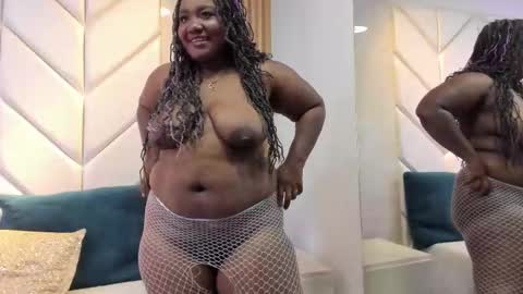 Snapshot of emmabrantt_ chatting on 10-30-25, 04:03 EmmaBrantt  online show from 10-30-25, 04:03