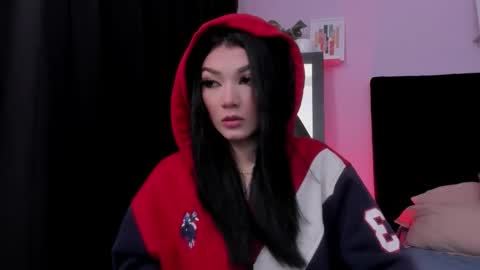 Emma  online show from 01-09-26, 09:27