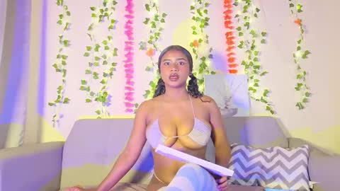 Emma online show from 11-28-25, 03:04