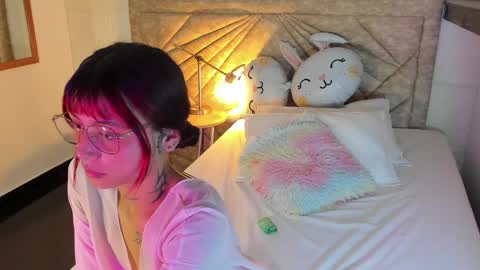           online show from 04-05-26, 07:44