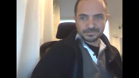 Ariel online show from 02-13-25, 04:07