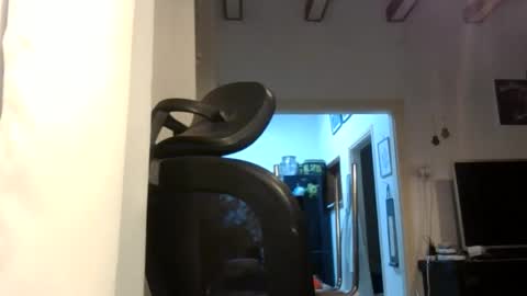 Ariel online show from 11-11-25, 07:47