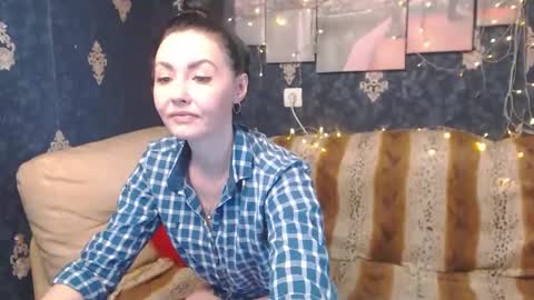 EmmaGoldX online show from 12-15-24, 07:35
