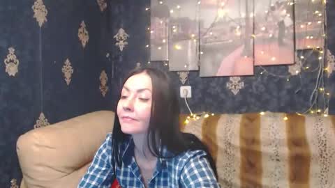 EmmaGoldX online show from 12-16-24, 09:09