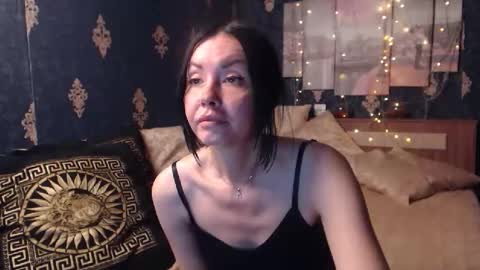 EmmaGoldX online show from 10-25-25, 08:25