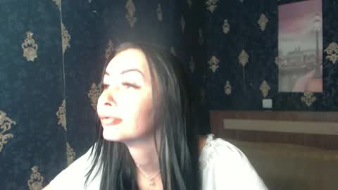 EmmaGoldX online show from 06-18-26, 06:13