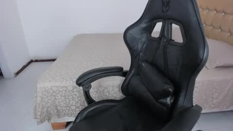 Snapshot of emmagrace99 chatting on 03-18-26, 09:40 Jennifer online show from 03-18-26, 09:40