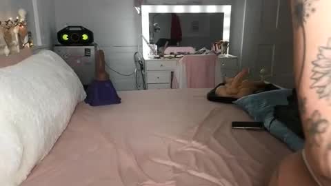 emmagray01 online show from 02-02-25, 11:30