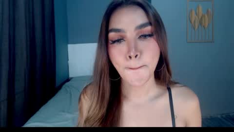 Emma online show from 06-24-26, 02:43