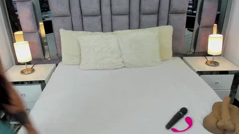 EMMA HILL online show from 01-29-25, 07:11