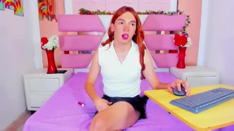 Emma Hilton online show from 04-18-26, 10:10