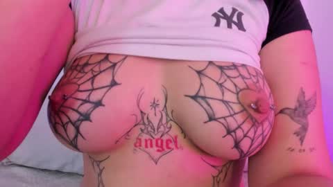 emmajohanson online show from 02-17-26, 07:09