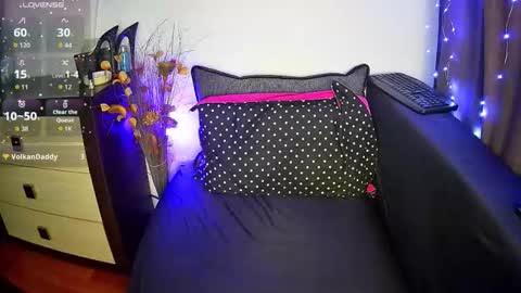 Snapshot of emmakros chatting on 10-04-25, 08:23 emmakros online show from 10-04-25, 08:23