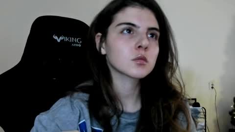 Emma online show from 01-06-26, 01:37